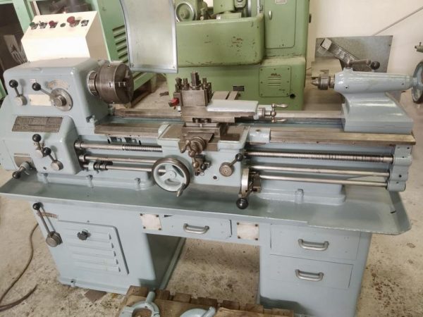 Lathe machines - i torni