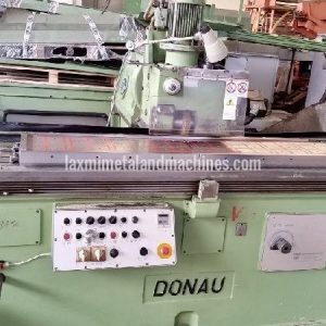 FRESADORA CORTADORA DE RACK con PLC, DONAU - UZFM 300 H