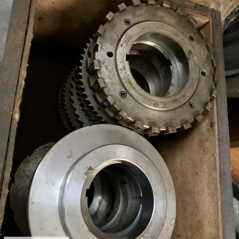 Horizontal Spline HORIZONTAL SPLINE MILLING, HURTH - KF 32 A. - Laxmi Metal & Machines ...
