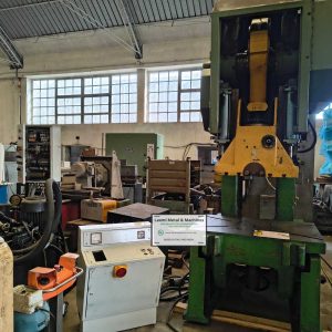 PRESSA ECCENTRICA A C, SANGIACOMO (Italia) - 220 TON